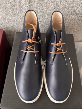 NIB Sorel Men’s Caribou Mod Chukka Navy Leather Boots with Tan Laces Size 9.5